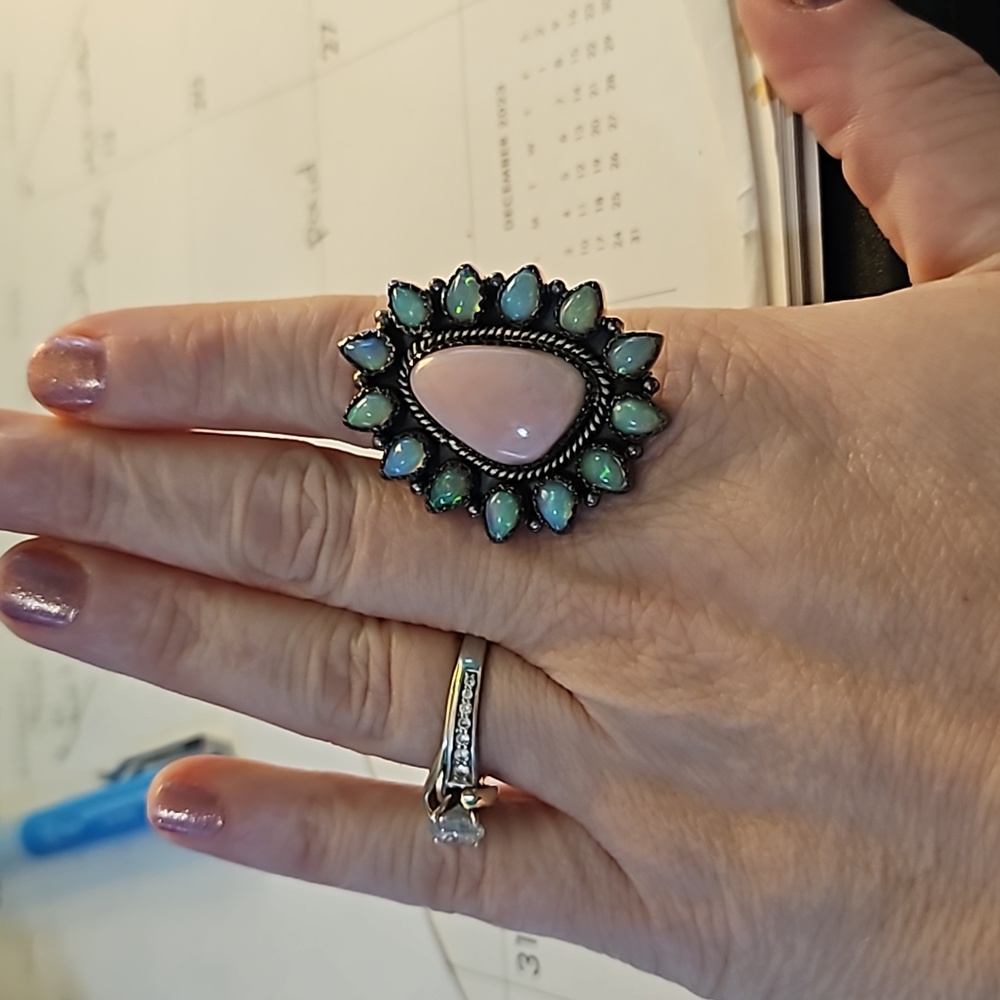 Ring - Picture 3 of 3